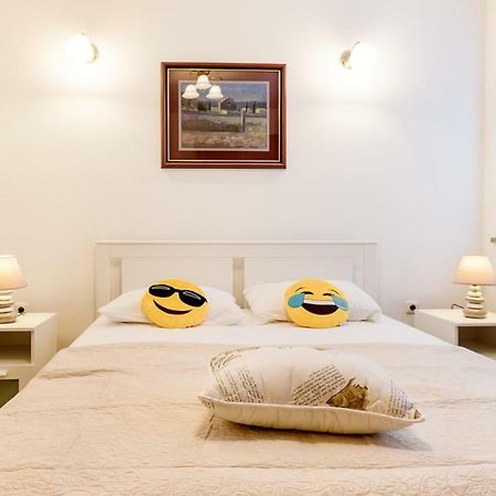 Central Apartment Smiley - Free Parking Zagreb Luaran gambar