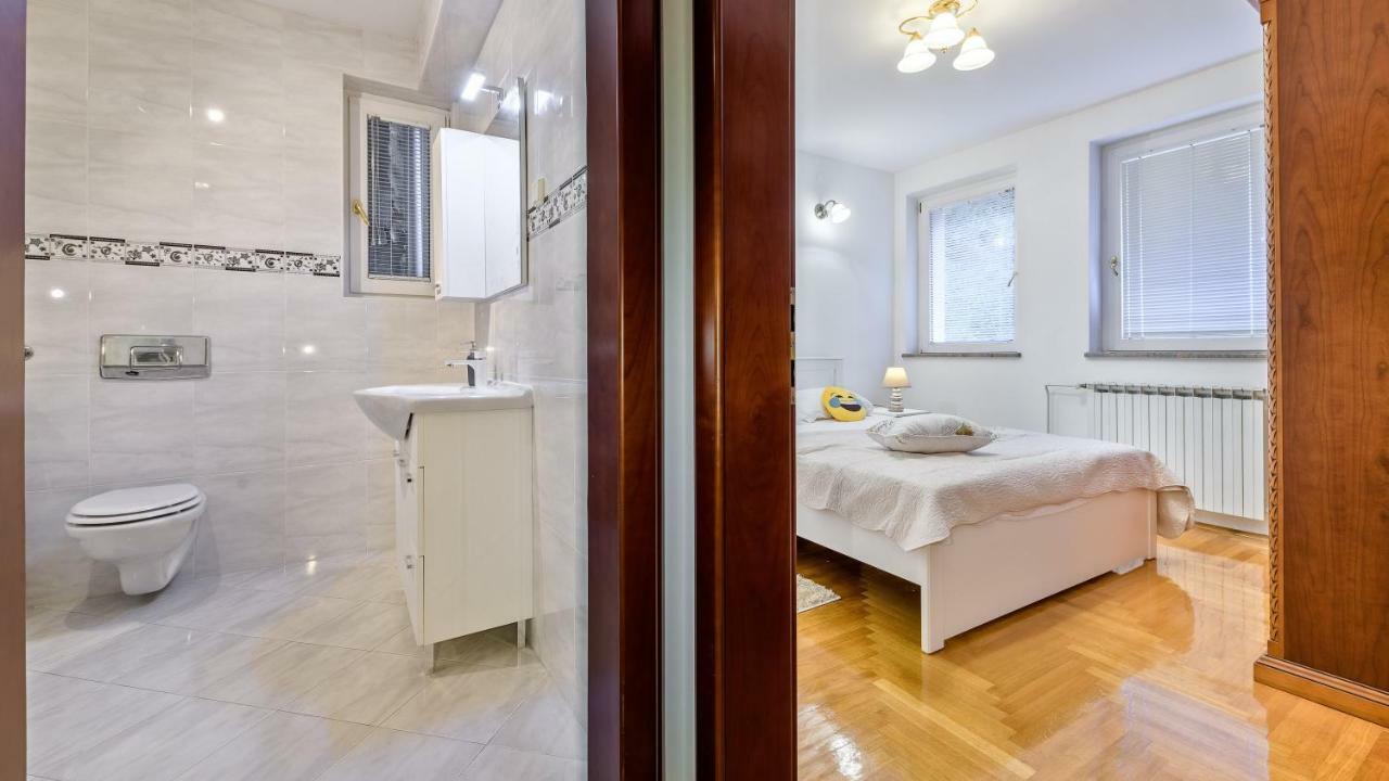 Central Apartment Smiley - Free Parking Zagreb Luaran gambar