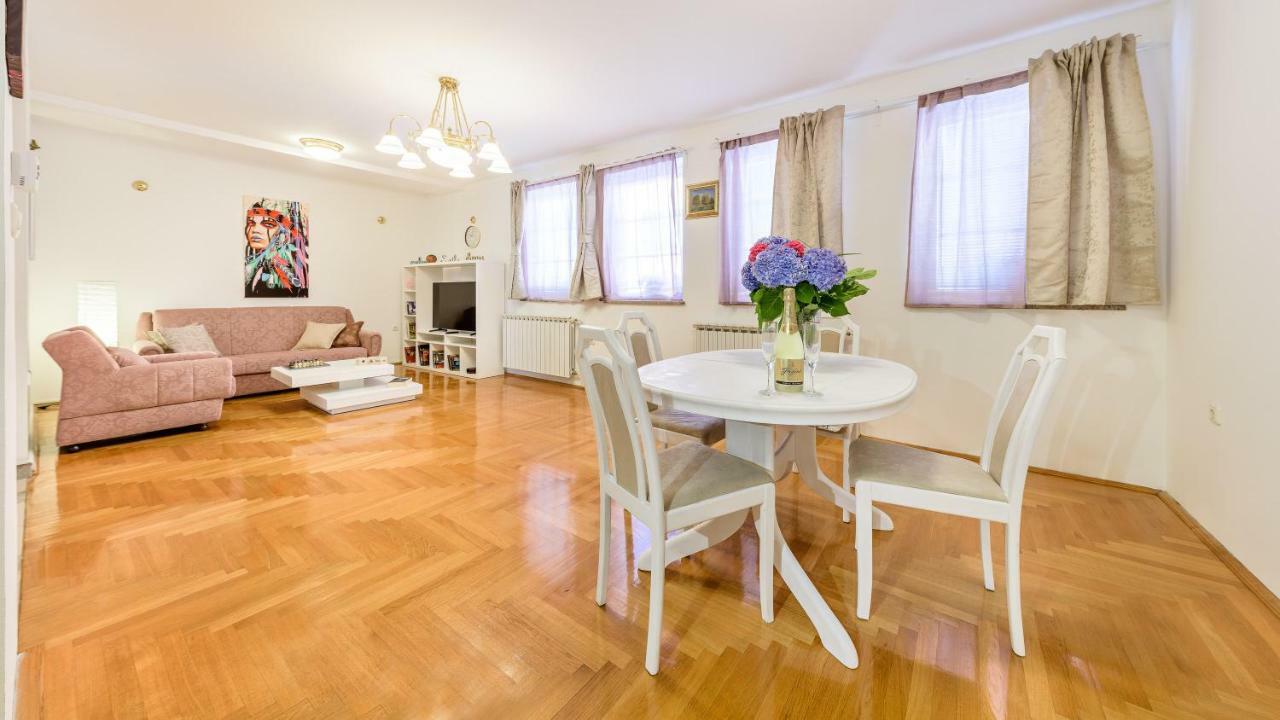 Central Apartment Smiley - Free Parking Zagreb Luaran gambar