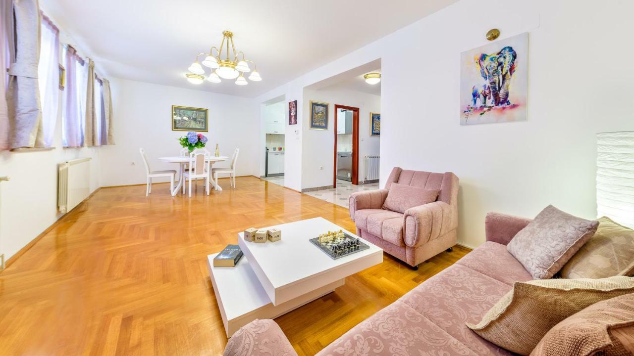 Central Apartment Smiley - Free Parking Zagreb Luaran gambar