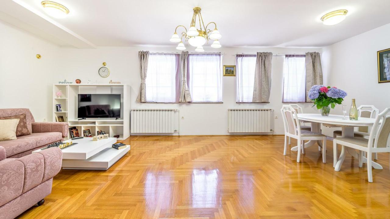 Central Apartment Smiley - Free Parking Zagreb Luaran gambar
